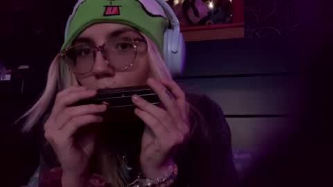 Snapshot of selenebaby chatting on February 2025 07:39:01 PM Selene online show from February 2025 07:39:01 PM