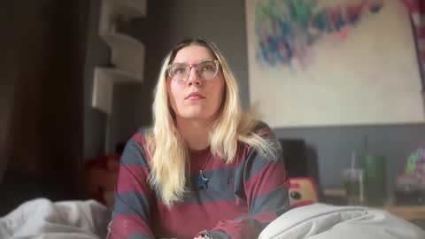 Snapshot of selenebaby chatting on February 2025 01:46:02 PM Selene online show from February 2025 01:46:02 PM