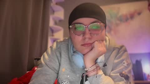 Snapshot of selenebaby chatting on March 2025 06:11:02 PM Selene online show from March 2025 06:11:02 PM