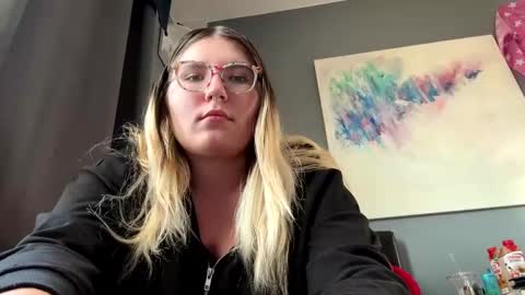 Snapshot of selenebaby chatting on October 2025 12:13:02 PM Selene online show from October 2025 12:13:02 PM