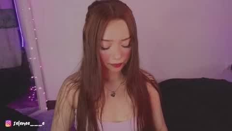 selene online show from February 2025 02:50:02 AM