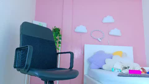 SELENE GIBSON online show from June 2026 07:51:01 PM