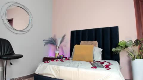 Selene Lujan online show from November 2025 11:54:01 AM