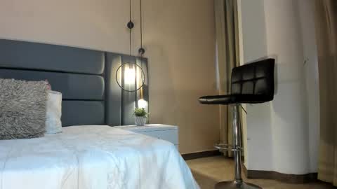 Selene Lujan online show from December 2025 11:48:02 AM