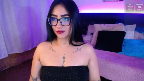 Snapshot of selenemore chatting on May 2026 09:33:01 PM Selene online show from May 2026 09:33:01 PM