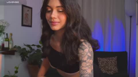 Snapshot of selenevaughan chatting on May 2026 12:06:01 AM Selene online show from May 2026 12:06:01 AM