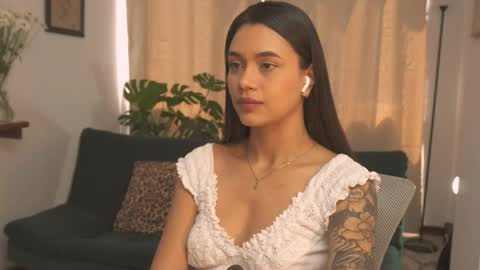 Snapshot of selenevaughan chatting on May 2026 05:51:01 PM Selene online show from May 2026 05:51:01 PM