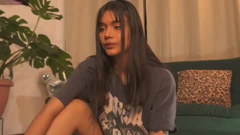 Snapshot of selenevaughan chatting on May 2026 03:15:01 AM Selene online show from May 2026 03:15:01 AM