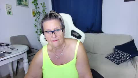 Selenna online show from February 2026 06:26:02 PM