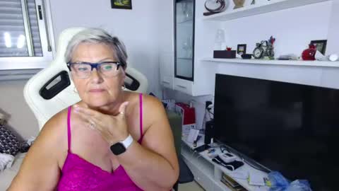 Selenna online show from June 2026 05:04:01 PM