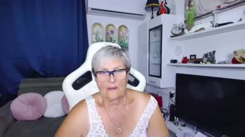 Selenna online show from July 2026 05:33:02 PM