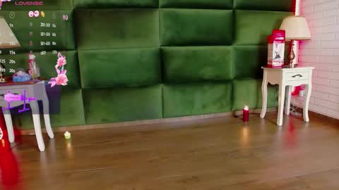 Selen online show from December 2025 08:05:01 PM