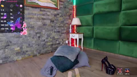 Selen online show from March 2026 07:53:02 PM