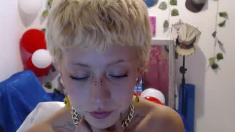 Snapshot of seley222 chatting on May 2026 02:19:01 AM Ask me online show from May 2026 02:19:01 AM