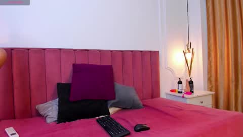 Seline  online show from October 2025 01:45:02 PM