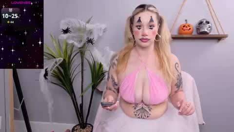 Selina Mae online show from November 2025 02:46:02 AM