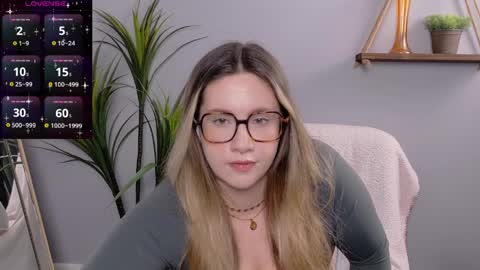 Snapshot of selina_thick chatting on April 2026 03:04:02 AM Selina Mae online show from April 2026 03:04:02 AM