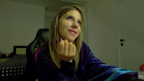 sellena_angel online show from May 2026 06:01:01 PM