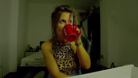 Snapshot of sellena_angel chatting on June 2026 04:53:01 PM sellena_angel online show from June 2026 04:53:01 PM