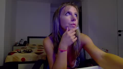 Snapshot of sellena_angel chatting on July 2026 07:27:02 PM sellena_angel online show from July 2026 07:27:02 PM