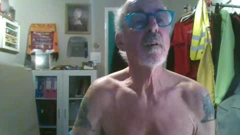Snapshot of semajstretsa chatting on March 2026 11:08:01 PM frederick online show from March 2026 11:08:01 PM