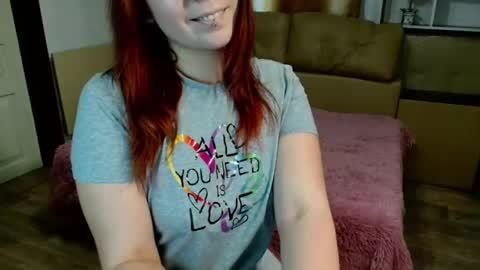 Snapshot of semisweetdream chatting on January 2025 07:31:02 AM Next stream 2912 GMT2 online show from January 2025 07:31:02 AM