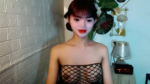 Snapshot of sensational_yeng chatting on June 2026 12:55:01 PM sensational_yeng online show from June 2026 12:55:01 PM