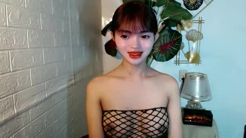 Snapshot of sensational_yeng chatting on June 2026 04:33:01 PM sensational_yeng online show from June 2026 04:33:01 PM