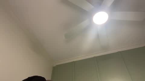 Snapshot of sensatyr chatting on December 2024 05:02:01 PM Daddy Dave online show from December 2024 05:02:01 PM