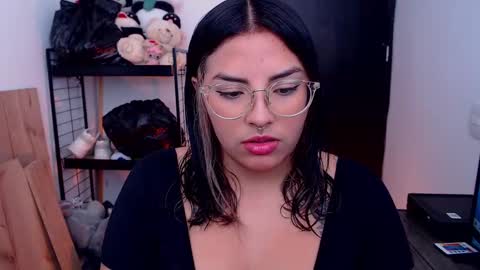 Camille and sophie online show from September 2025 02:40:01 PM