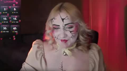 Ilona online show from October 2025 07:37:01 PM