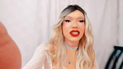 Snapshot of sensual_miss_mia chatting on May 2026 12:04:01 AM Mia online show from May 2026 12:04:01 AM