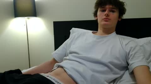 Cam online show from January 2026 10:58:02 PM