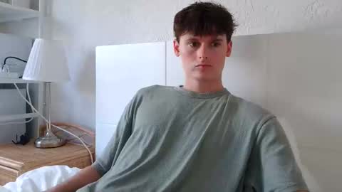 Snapshot of sensualalien chatting on April 2026 08:42:02 PM Cam online show from April 2026 08:42:02 PM