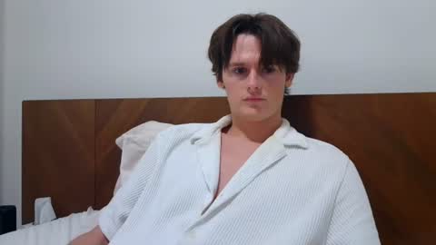 Snapshot of sensualalien chatting on June 2026 04:41:02 AM Cam online show from June 2026 04:41:02 AM