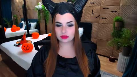 Becca online show from November 2025 01:07:02 AM