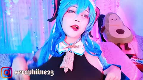 Snapshot of seraphine23_ chatting on January 2025 02:19:02 PM seraphine online show from January 2025 02:19:02 PM