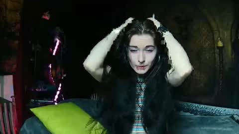 Seraphin Munster online show from January 2026 06:43:02 PM