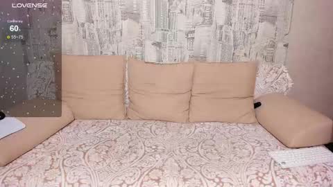 Snapshot of serdron_ chatting on September 2025 09:08:02 AM Alisha Kevin online show from September 2025 09:08:02 AM