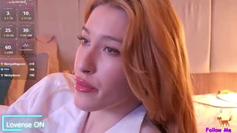 Snapshot of serena_bennet chatting on February 2025 12:54:01 AM Serena online show from February 2025 12:54:01 AM