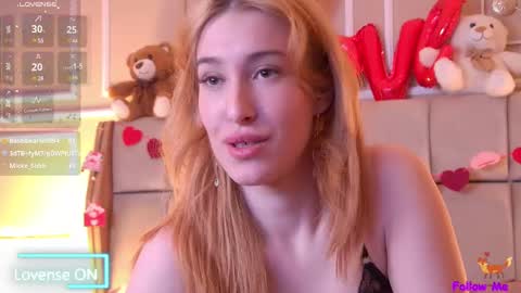 Snapshot of serena_bennet chatting on February 2025 02:51:02 AM Serena online show from February 2025 02:51:02 AM