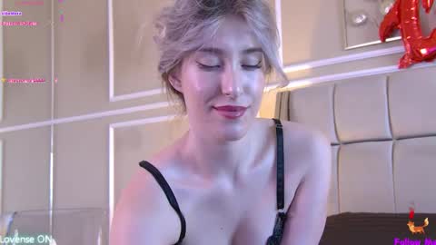 Snapshot of serena_bennet chatting on September 2025 06:26:02 AM Serena online show from September 2025 06:26:02 AM