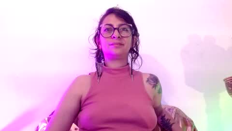 Serena Xyz online show from November 2025 09:08:01 PM