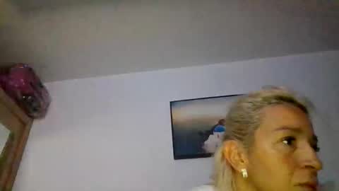 Snapshot of serenanyxon chatting on June 2026 08:20:02 PM serenanyxon online show from June 2026 08:20:02 PM