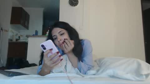 Snapshot of serenaroussee chatting on December 2025 01:33:02 AM sararoussee online show from December 2025 01:33:02 AM