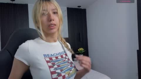 Serene online show from October 2025 01:20:01 PM