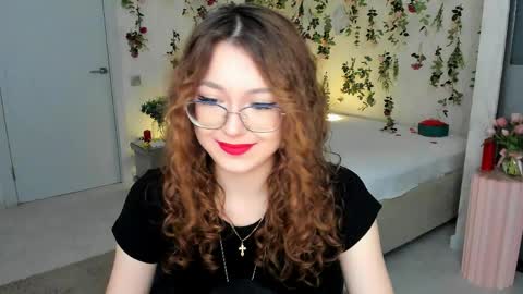 Ophelia online show from April 2026 04:01:01 PM