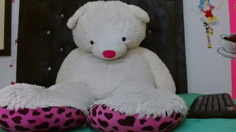 Snapshot of serenityroche chatting on September 2025 08:08:01 PM serenityroche online show from September 2025 08:08:01 PM