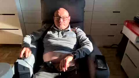 Snapshot of serge8413 chatting on December 2024 01:25:01 PM serge8413 online show from December 2024 01:25:01 PM