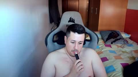Snapshot of sergio95n chatting on March 2026 07:58:02 AM Pollos online show from March 2026 07:58:02 AM